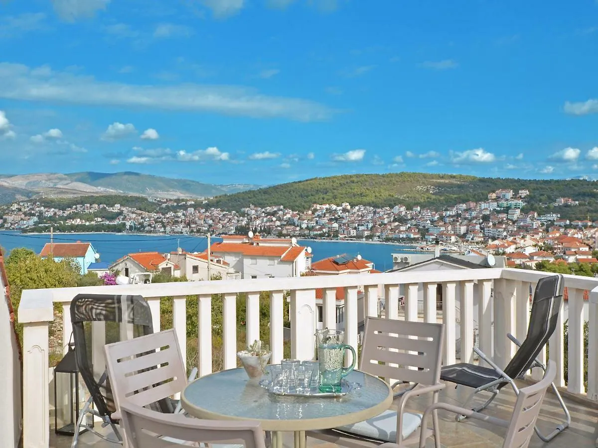 Apartment Dondras Residence Trogir