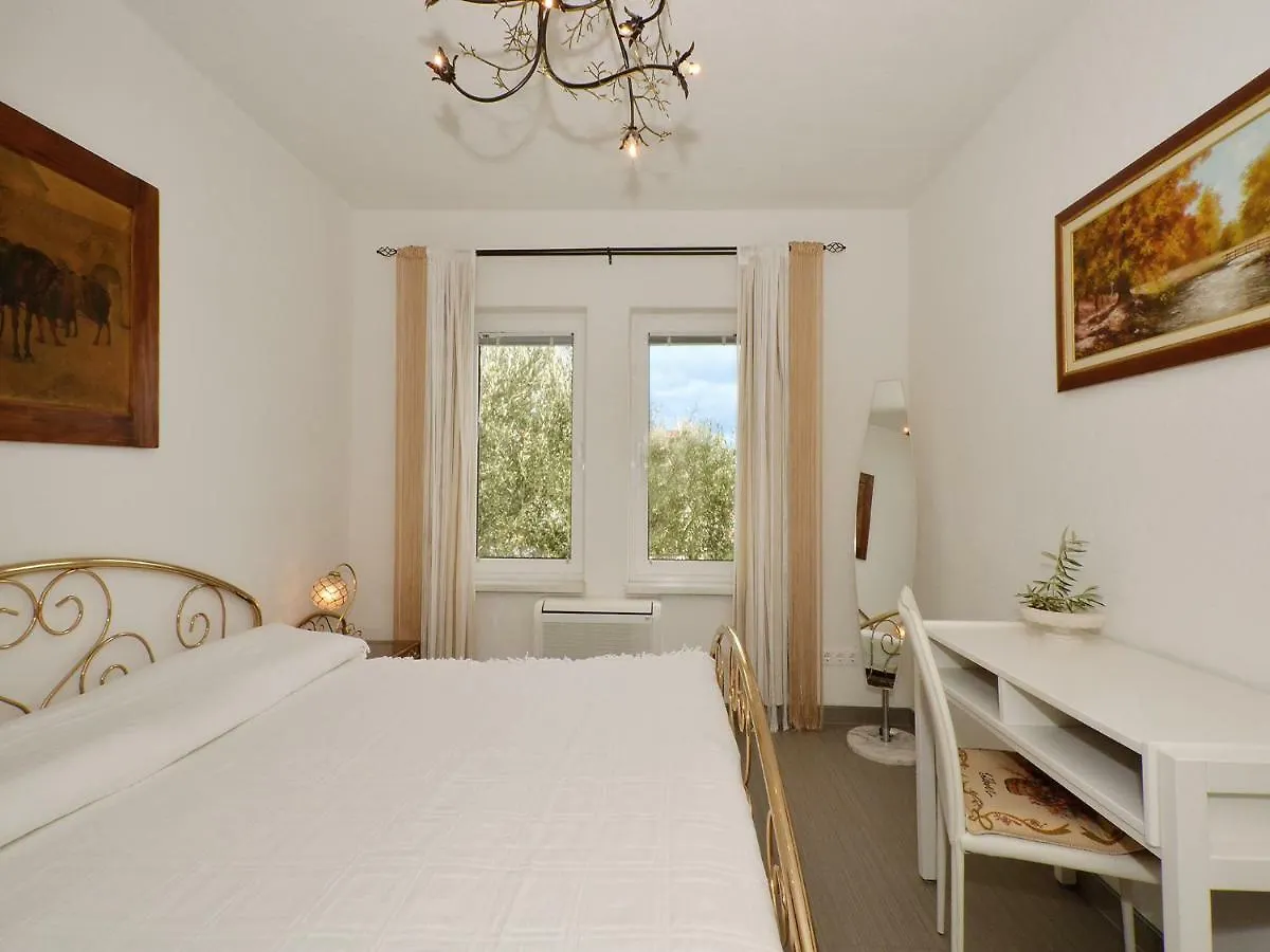 Dondras Residence Trogir Croatia