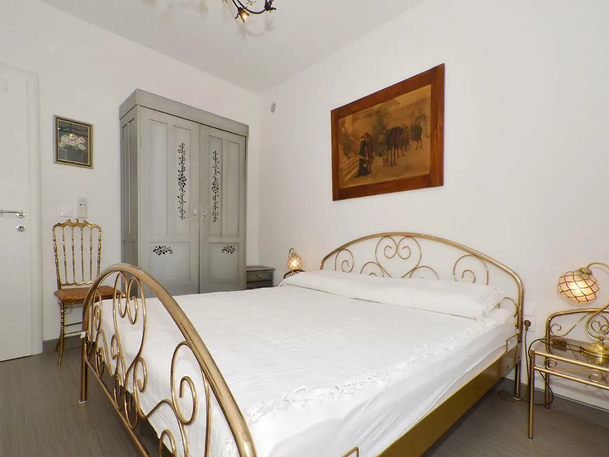 Dondras Residence Trogir
