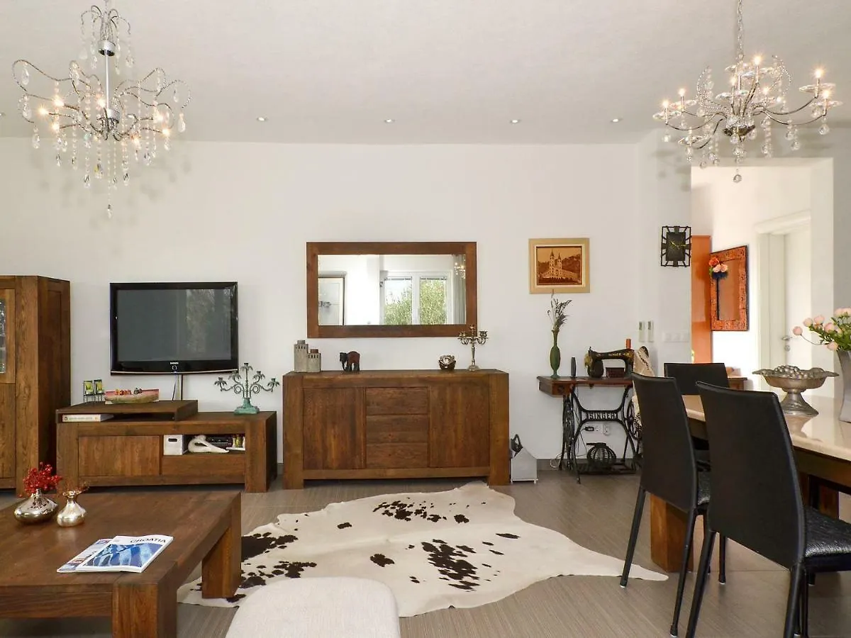 Apartment Dondras Residence Trogir