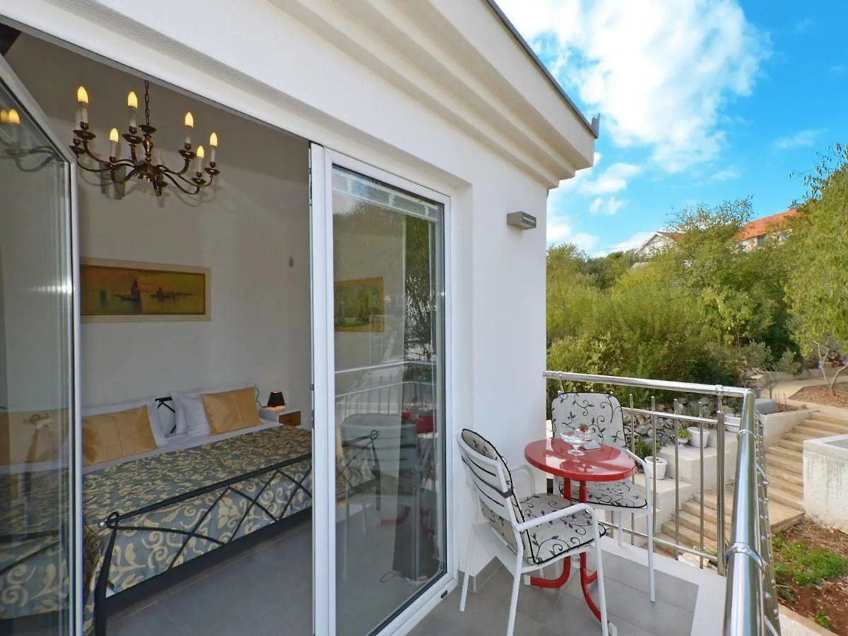 Dondras Residence Trogir 0*,