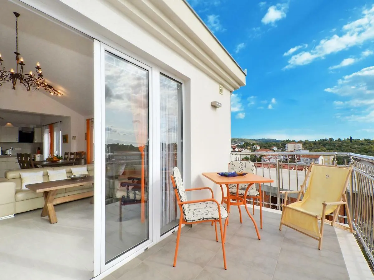 Apartment Dondras Residence Trogir
