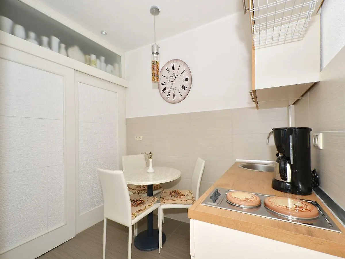 Dondras Residence Trogir