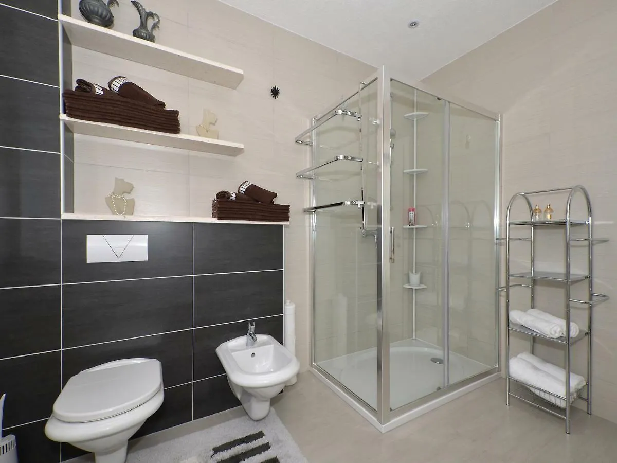 Dondras Residence Trogir
