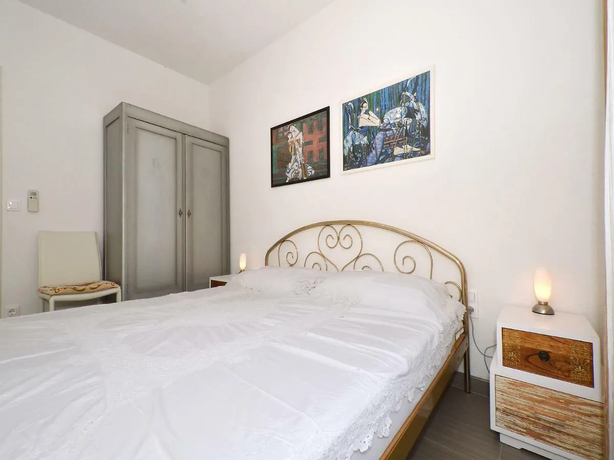 Dondras Residence Trogir Lägenhet